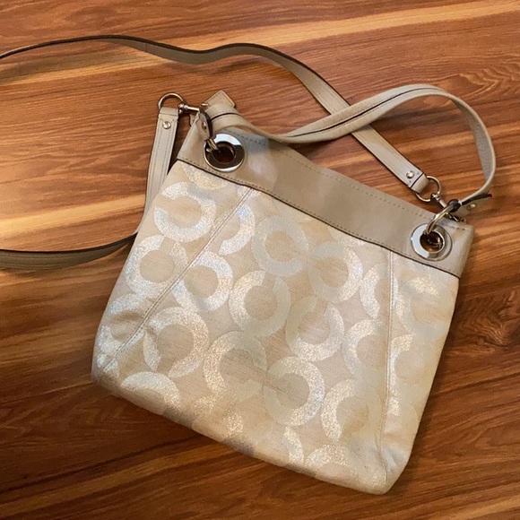 Coach purse - Picture 4 of 4